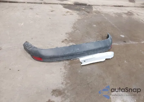 2013 Ford Focus Titanium z USA, uszkodzony, nr VIN 1FADP3N23DL284422